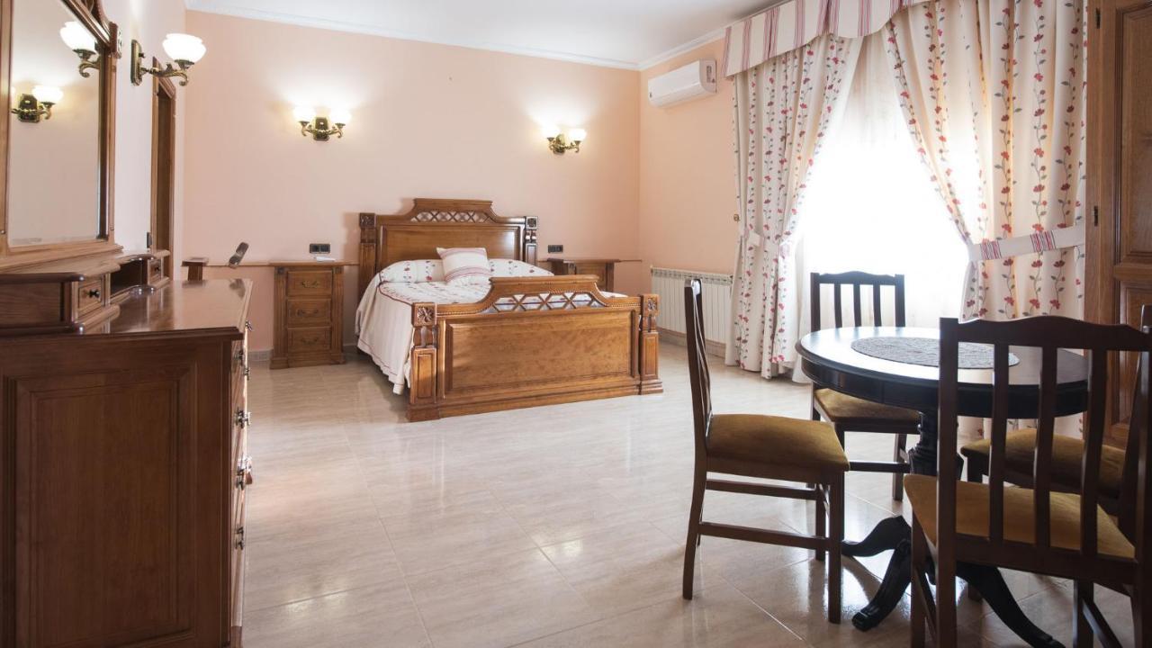 Villa Las Tres Hermanas Albarreal De Tajo By Toledo Ap Extérieur photo