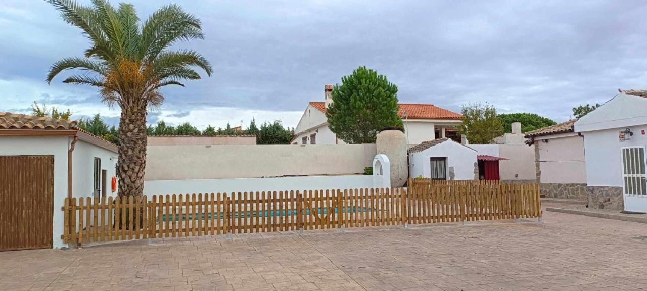 Villa Las Tres Hermanas Albarreal De Tajo By Toledo Ap Extérieur photo